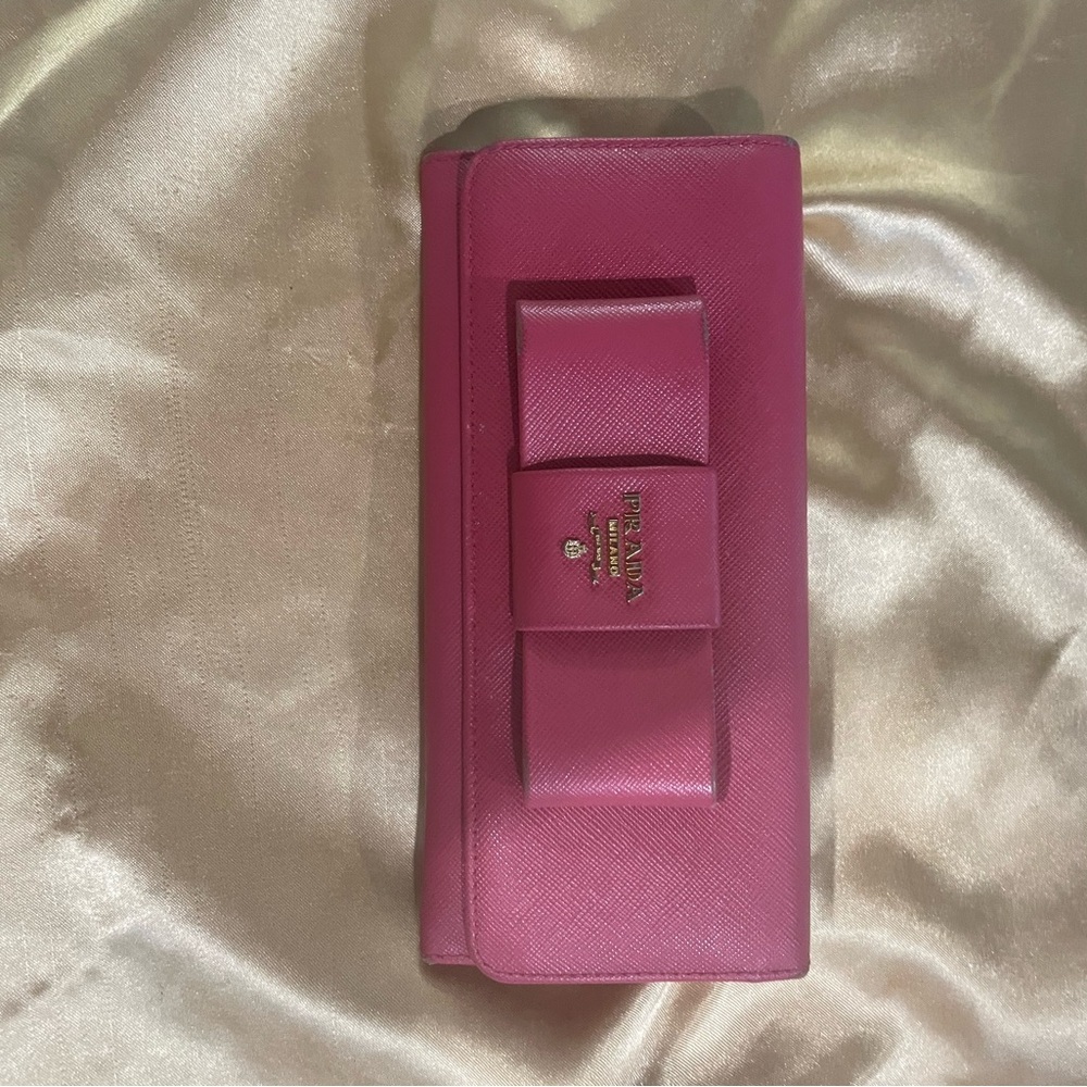 Prada Pink Leather Wristlet with Bow Detail Excellent Condition - Picture 1 of 5